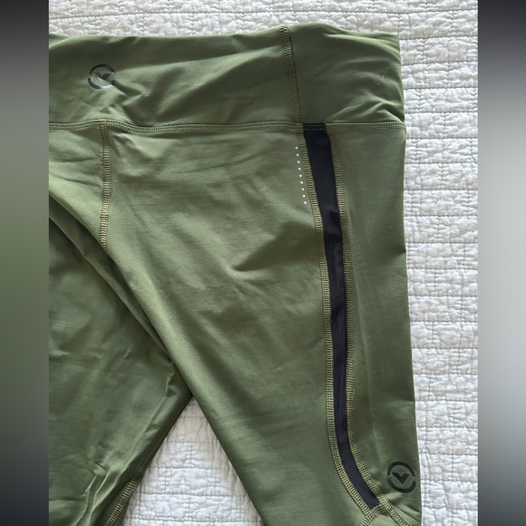 Virus Compression Full Length Leggings - Picture 5 of 6